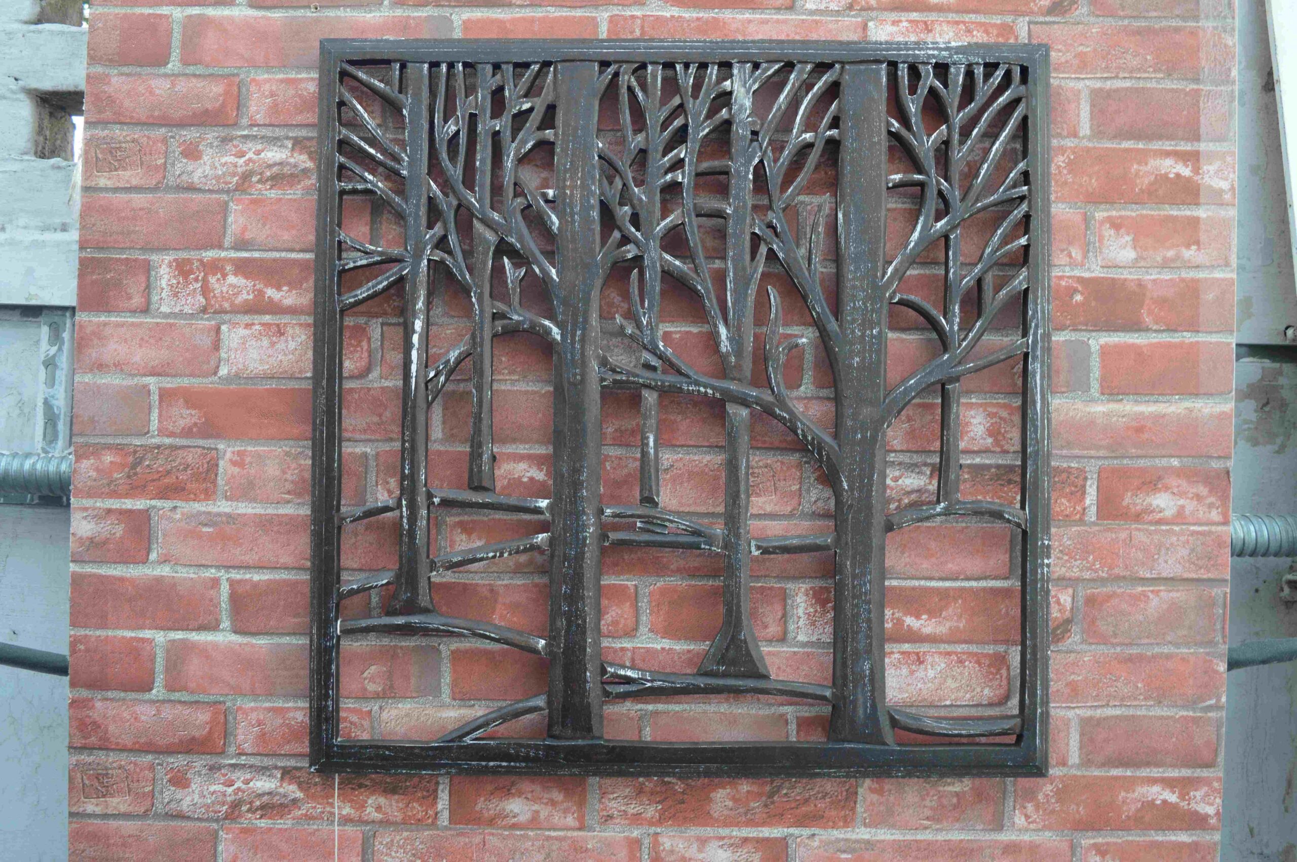 Elegant Metal Wall Art In Forest Tree Design