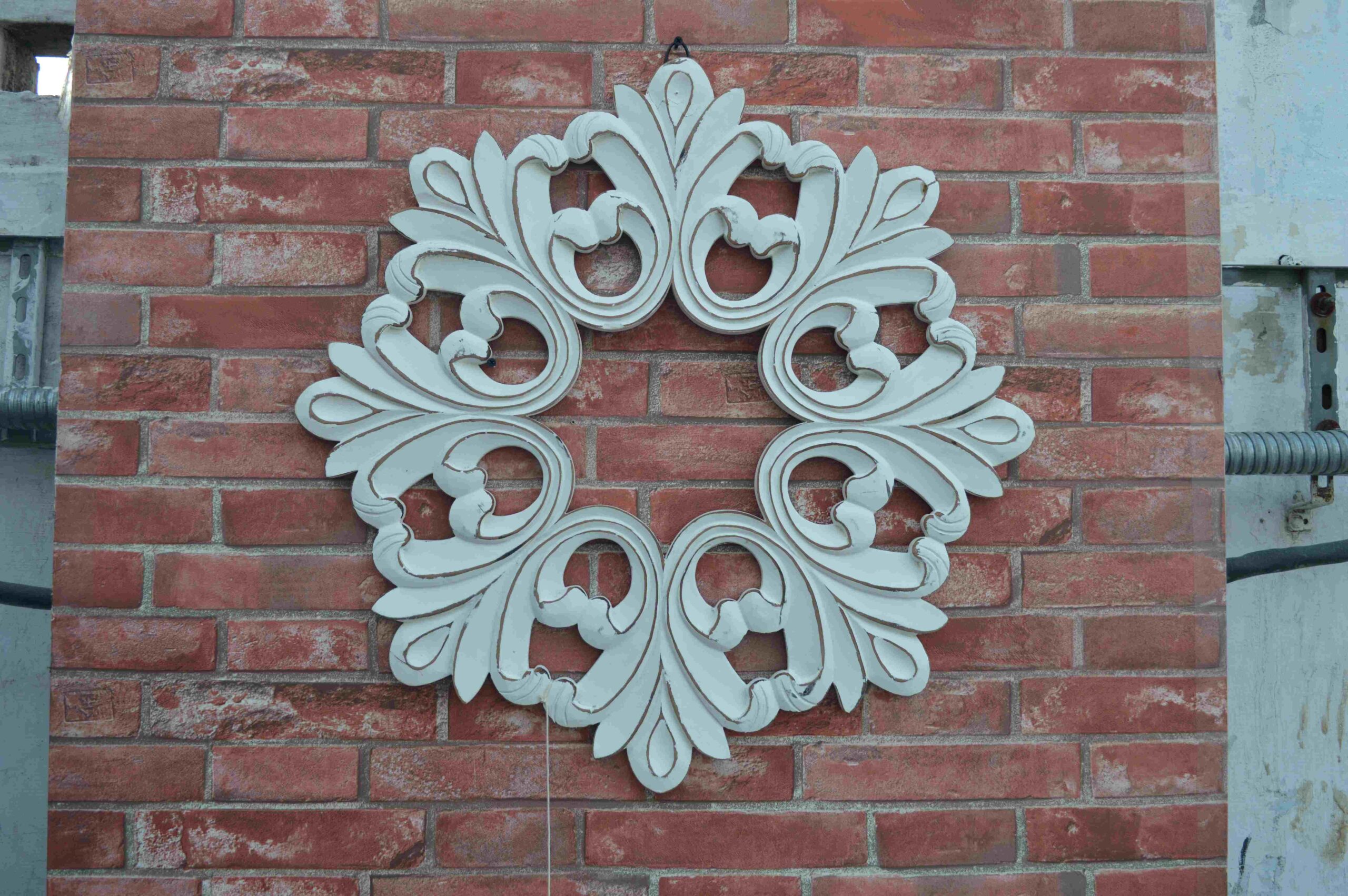 Handcrafted Floral Round White Wall Art