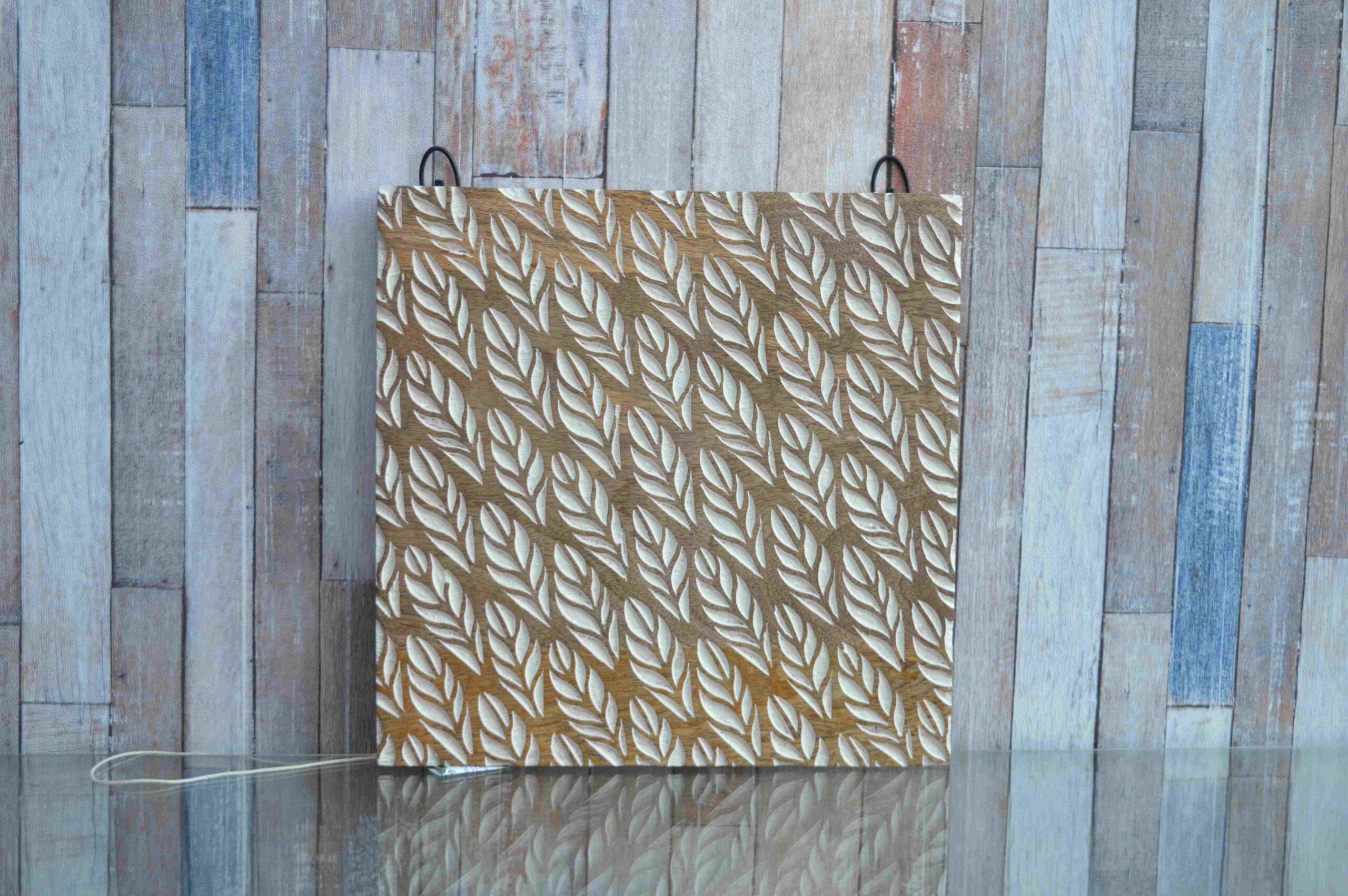 Carved Wooden Wall Art – Leaf Pattern Square Panel MHDW13